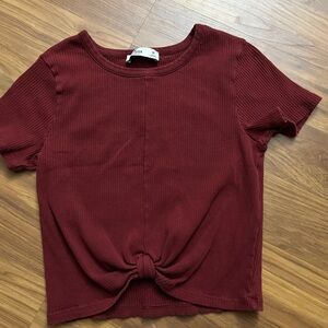 Hollister Maroon Short Sleeve Knot-Front Tee